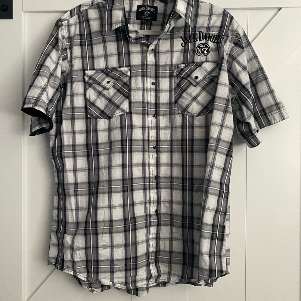 Men’s Jack Daniel’s short skeeve shirt